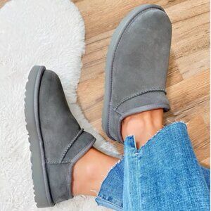 UGG Gray Classic Slipper Women's Size 9 – Rare Discontinued Colorway